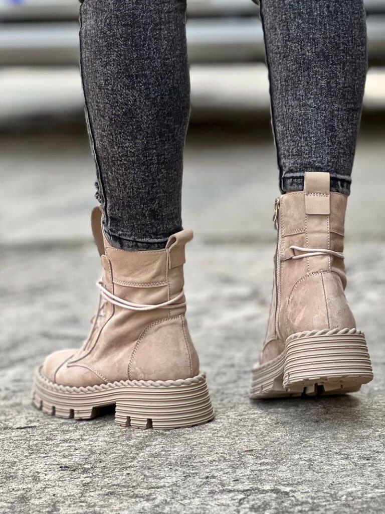 Ultralekkie botki na traperkowej podeszwie MAKANDA beige skóra naturalna - obrazek 4