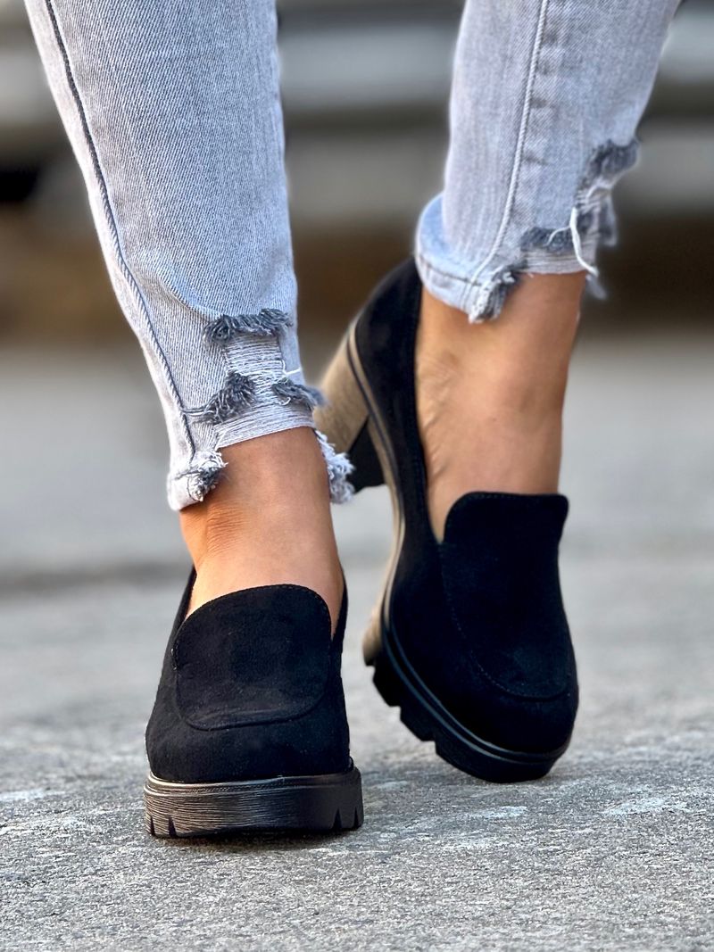 Zgrabne półbuty na obcasie PINA COLADA BLACK