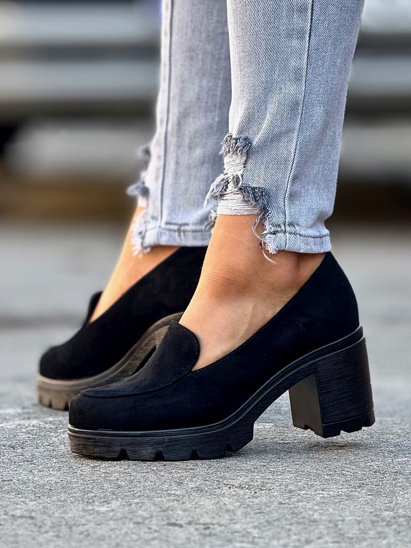 Zgrabne półbuty na obcasie PINA COLADA BLACK