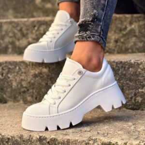 Modne trampki na wyższej podeszwie KAZADII TOLIARA WHITE skóra naturalna
