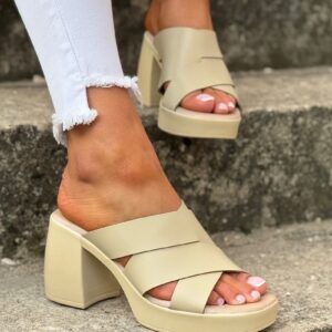 Lekkie klapki na obcasie KAZADII TULUM BEIGE skóra naturalna