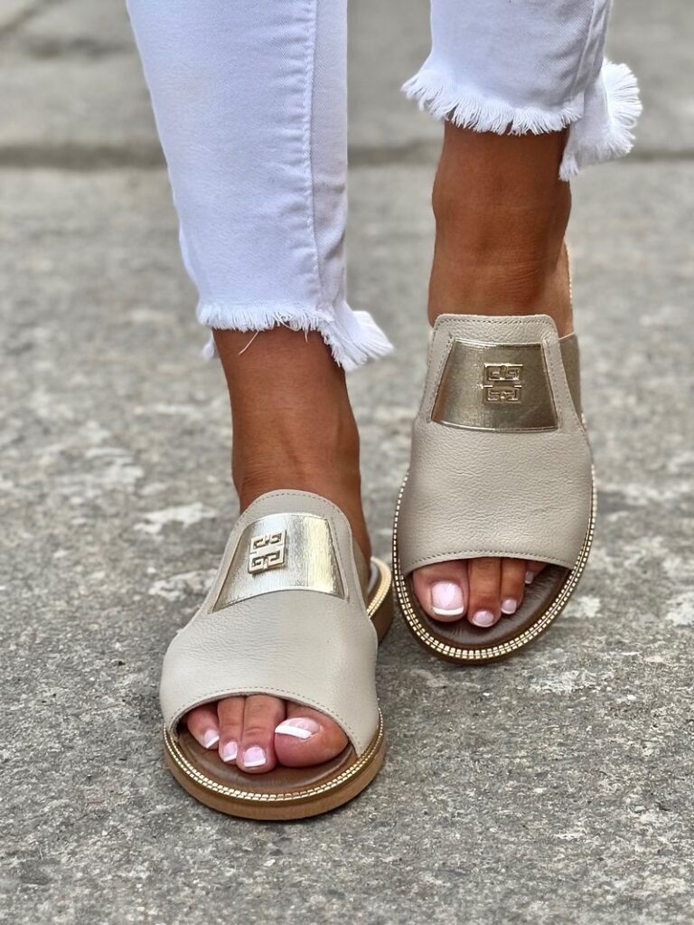 Stylowe klapki KAZADII MICHAELLE SLIDES BEIGE skóra naturalna - obrazek 3