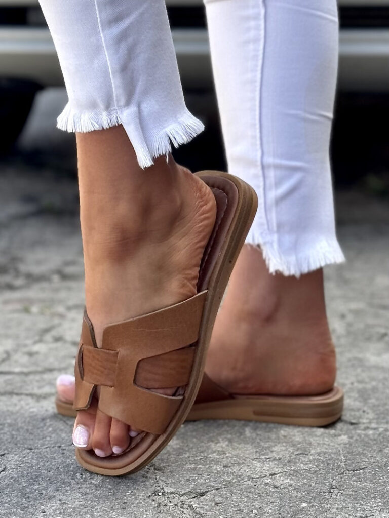 Stylowe klapki ORMES CAMEL  skóra naturalna - obrazek 4