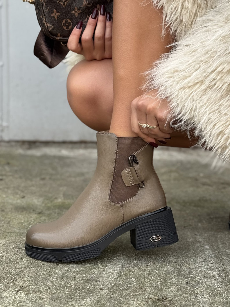 Botki MAVEN TAUPE na traperkowej podeszwie - obrazek 3