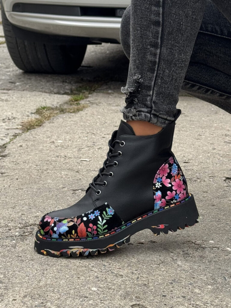 Botki RUST FLOWER BLACK MULTI na traperkowej podeszwie skóra naturalna - obrazek 8