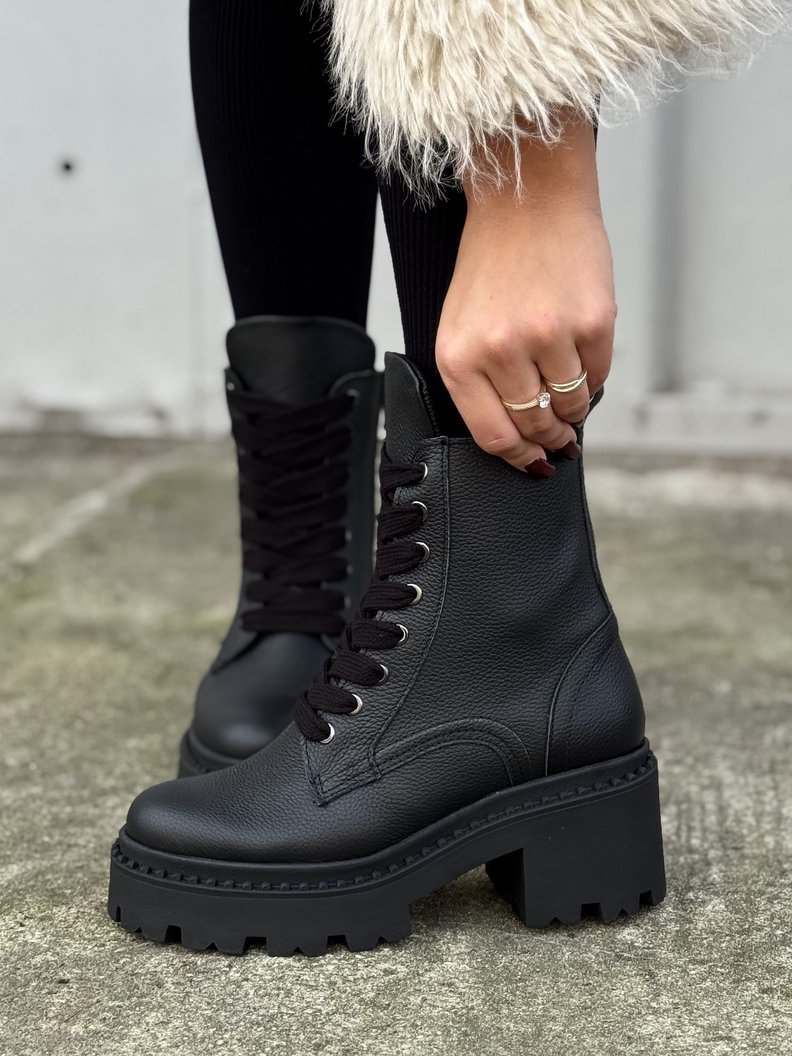 Lekkie botki KAZADII VEYRA BLACK GRAIN skóra naturalna