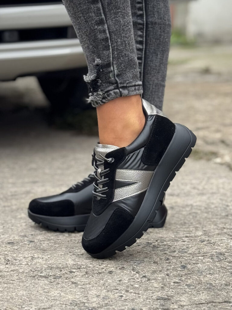 Lekkie sneakersy VENEZZA BLACK - obrazek 4