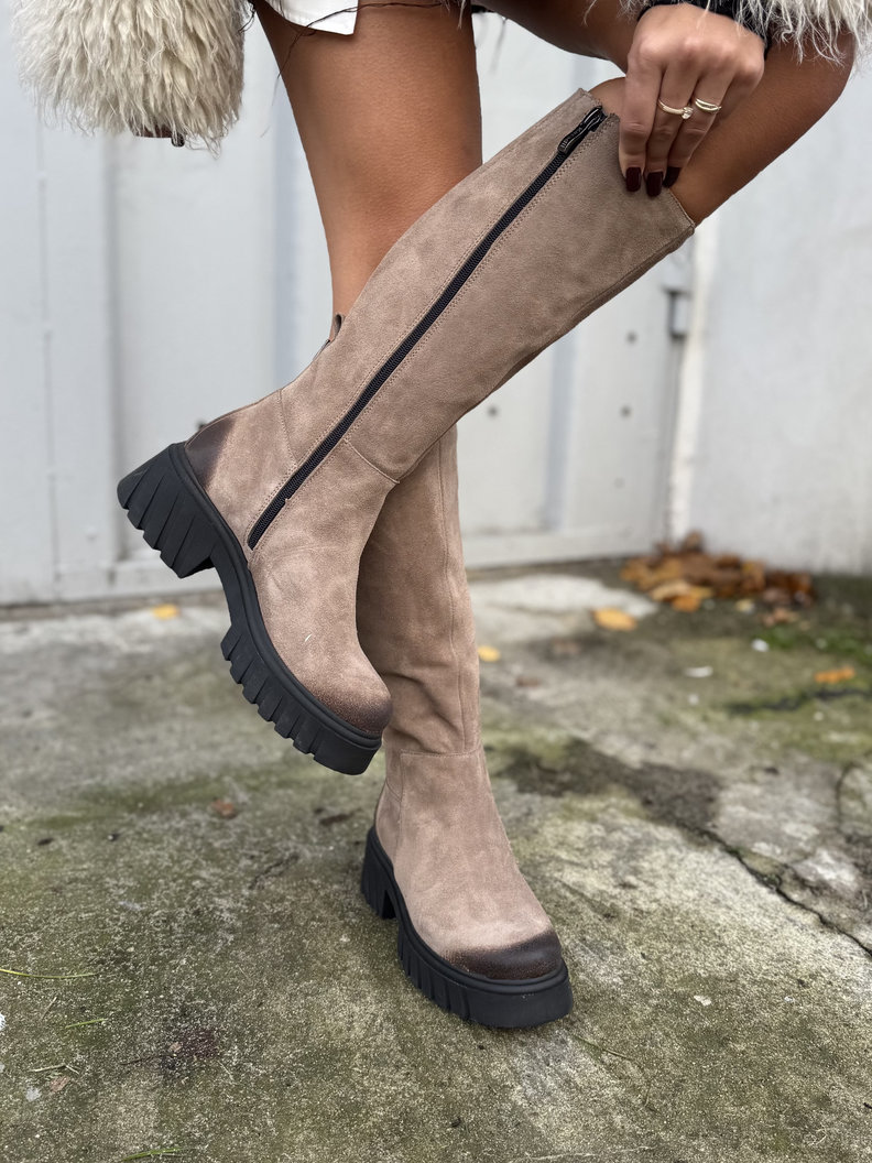 Mega lekkie botki KAZADII GEORGINA TAUPE z cholewką przed kolano skóra naturalna - obrazek 6