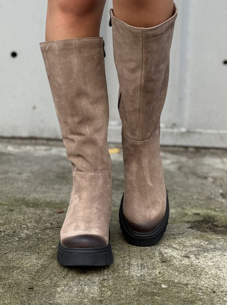 Mega lekkie botki KAZADII GEORGINA TAUPE z cholewką przed kolano skóra naturalna - obrazek 4