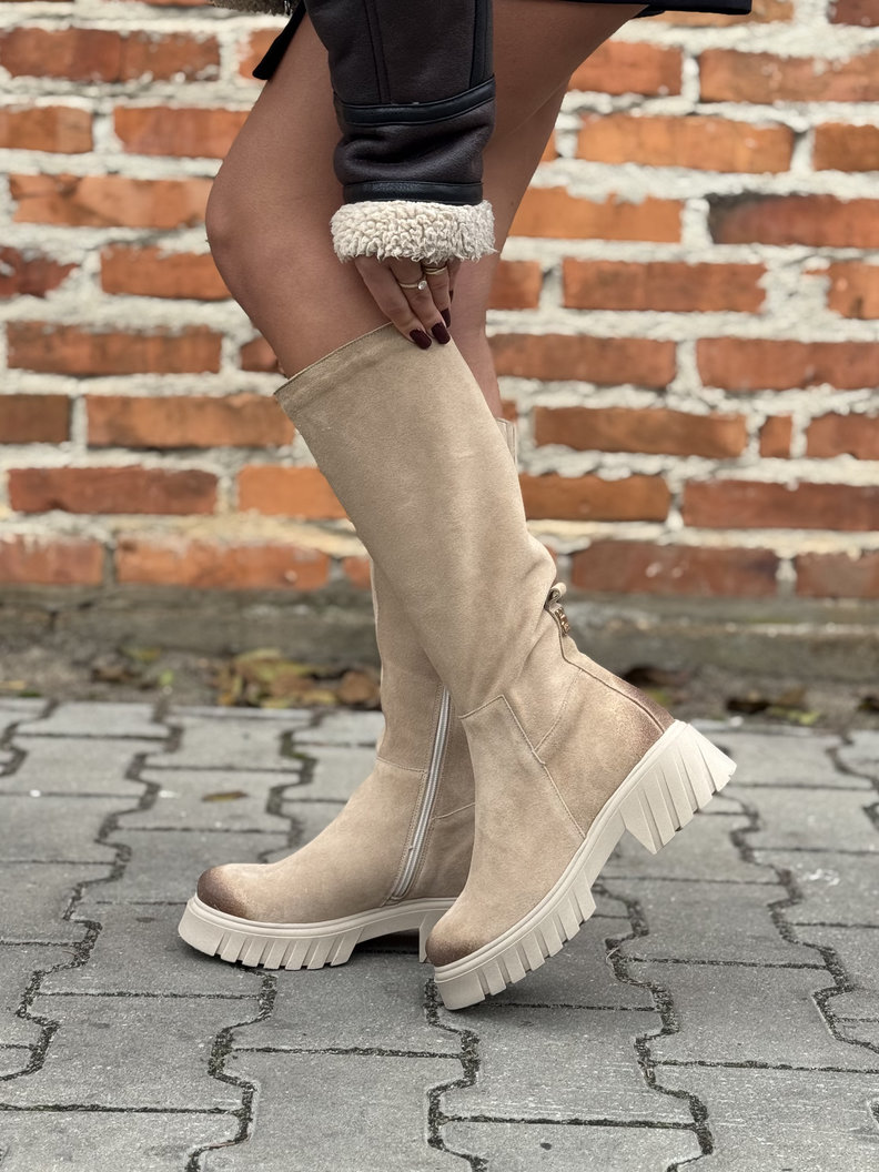 Mega lekkie botki KAZADII GEORGINA BEIGE z cholewką przed kolano skóra naturalna