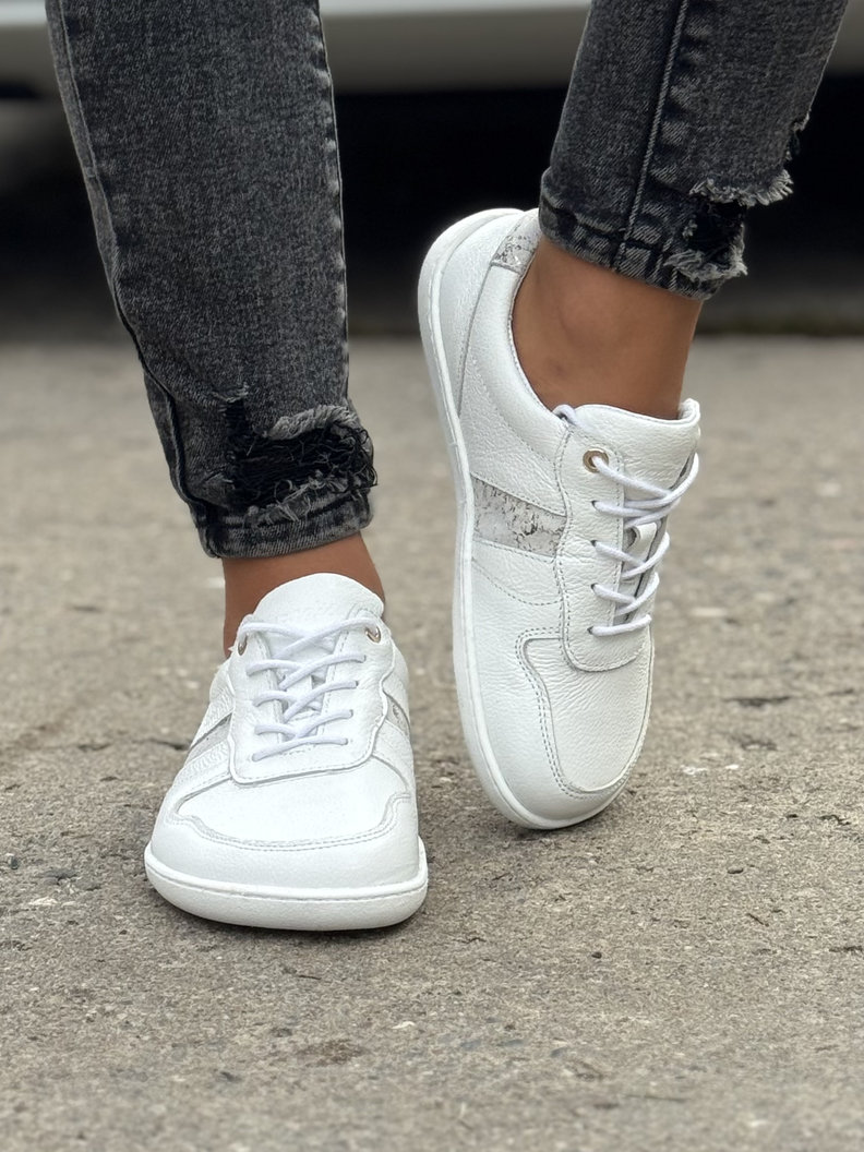 TRAMPKI KAZADII BAREFOOT GROUNDIES WHITE skóra naturalna - obrazek 5