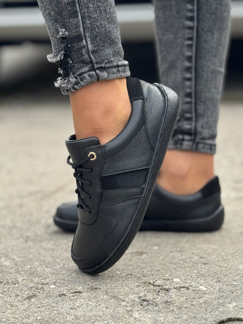 TRAMPKI KAZADII BAREFOOT GROUNDIES BLACK skóra naturalna