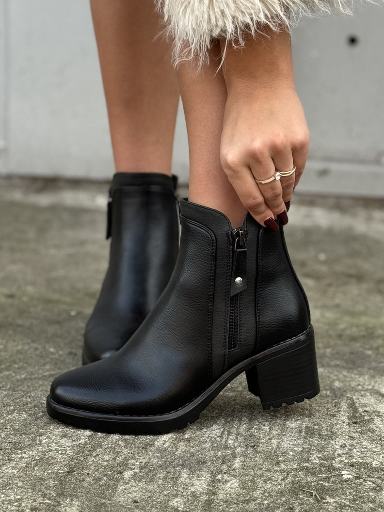 Zgrabne botki COSTA BLANCA BLACK na obcasie - obrazek 7