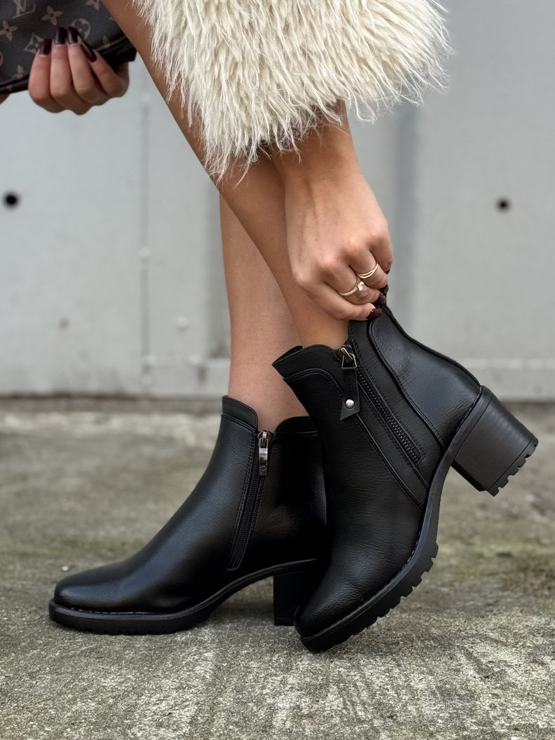 Zgrabne botki COSTA BLANCA BLACK na obcasie - obrazek 4