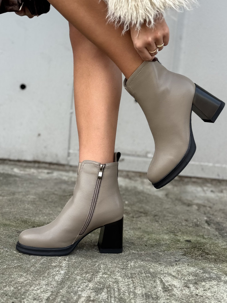 Zgrabne botki NAPOLI BEIGE na obcasie skóra naturalna - obrazek 3