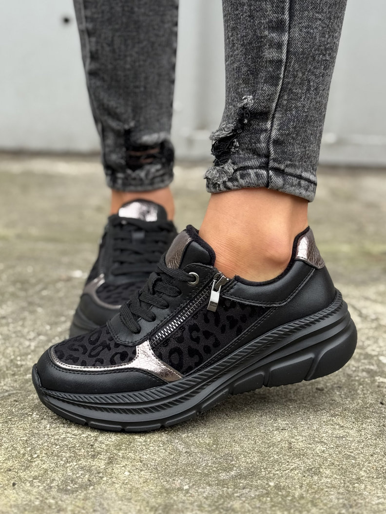 Lekkie jak piórko sneakersy WILD MOON BLACK skóra naturalna