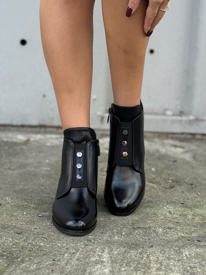 Stylowe botki DENVER BLACK na obcasie - obrazek 4