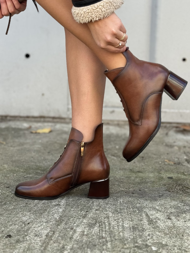 Stylowe botki DENVER BROWN na obcasie - obrazek 8