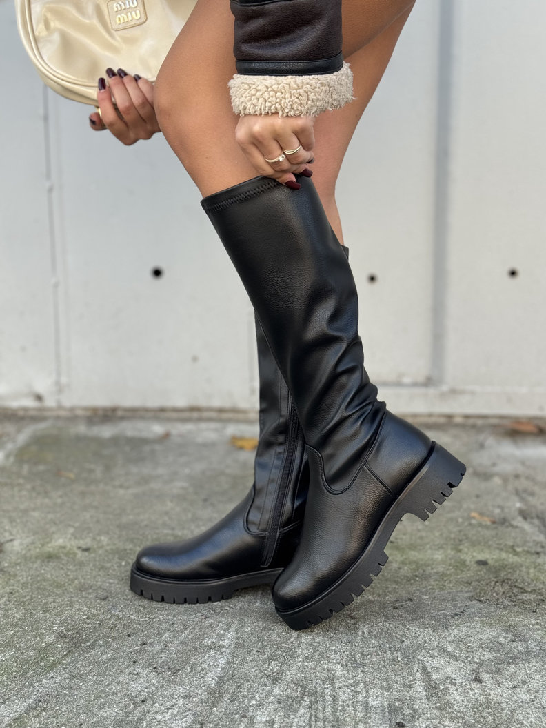 Stylowe kozaki ZURICH BLACK z elastyczną cholewką - obrazek 3