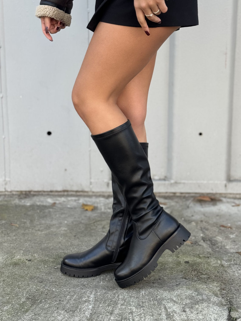 Stylowe kozaki ZURICH BLACK z elastyczną cholewką - obrazek 9