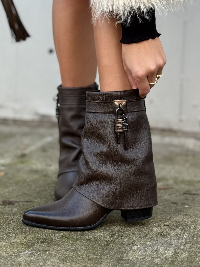 Zgrabne botki KAZADII ARIZONA CHOCO na obcasie skóra naturalna - obrazek 9