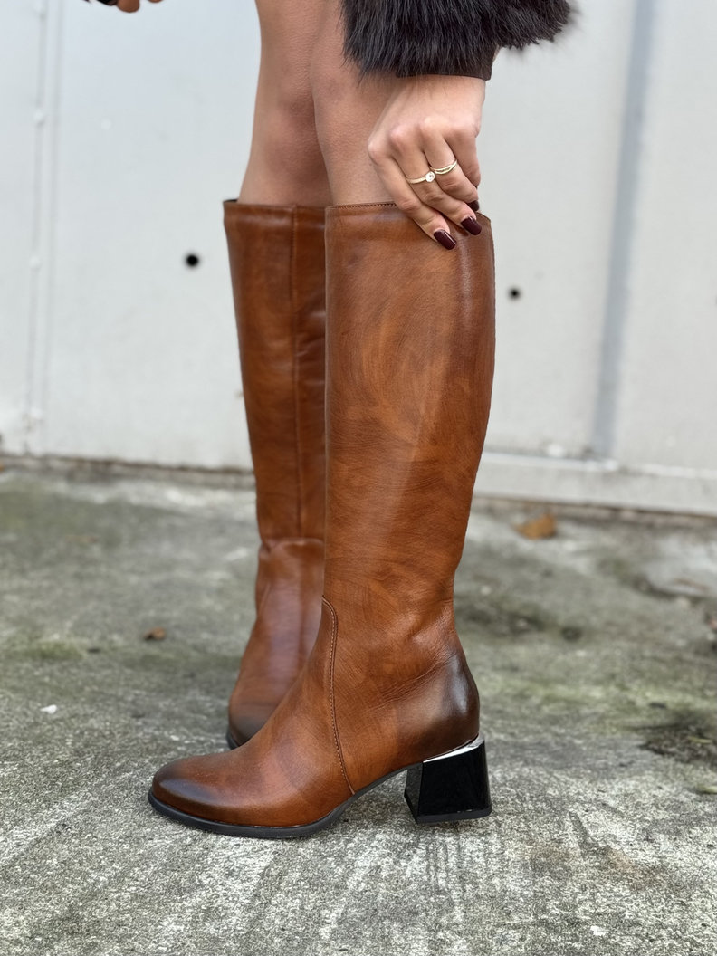 Zgrabne botki KAZADII MONTE CARLO BRĄZ na obcasie skóra naturalna - obrazek 3