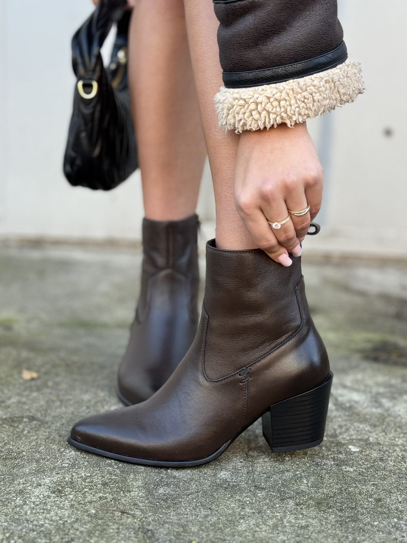 Zgrabne botki kowbojki KAZADII WESTLINE CHOCO LEATHER skóra naturalna