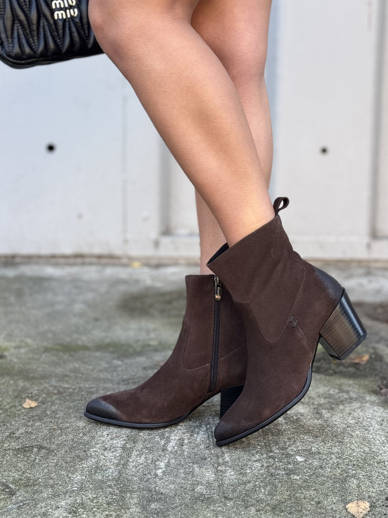 Zgrabne botki kowbojki KAZADII WESTLINE CHOCO SUEDE skóra naturalna - obrazek 6