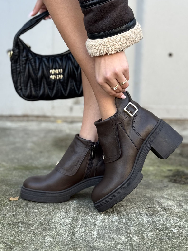 Zgrabniutkie botki KAZADII CANNES CHOCO skóra naturalna lico - obrazek 5