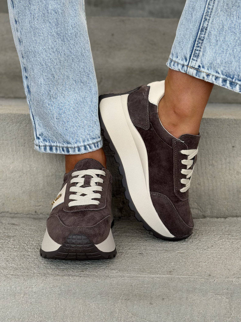 Lekkie jak piórko sneakersy SAVIA CHOCO na wyższej podeszwie skóra naturalna - obrazek 5