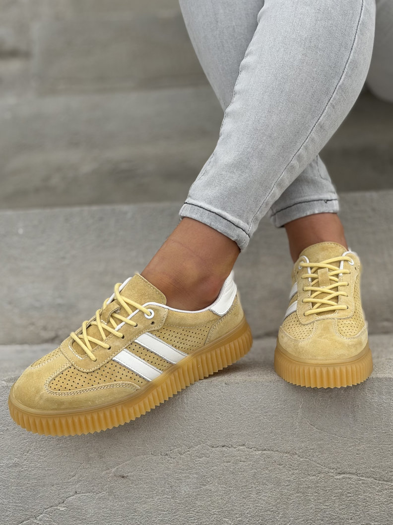 Wygodne trampki SUMMER WALK YELLOW na wyższej podeszwie ze skóry naturalnej - obrazek 3