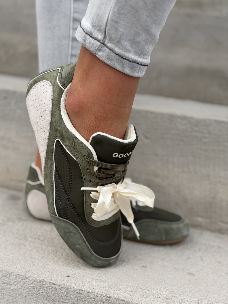 Sportowe buty MIA GREEN z kokardą skóra naturalna