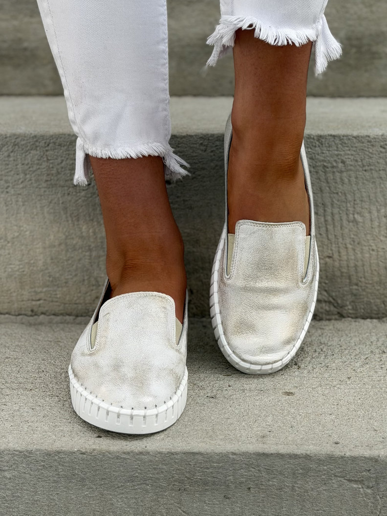 LEKKIE SLIP'ONY KAZADII CALIOS WHITE GOLD skóra naturalna - obrazek 3