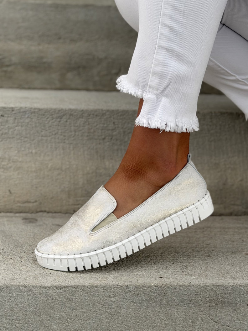 LEKKIE SLIP'ONY KAZADII CALIOS WHITE GOLD skóra naturalna - obrazek 6