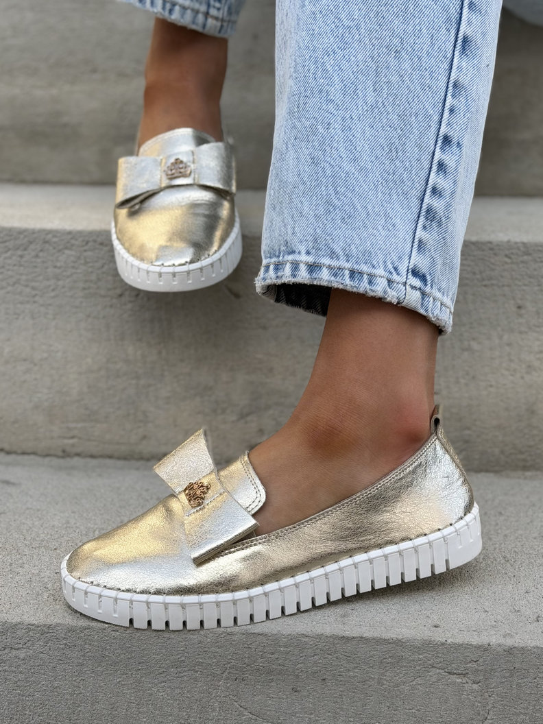 LEKKIE SLIP'ONY KAZADII SOFTIA GOLD KOKARDA skóra naturalna