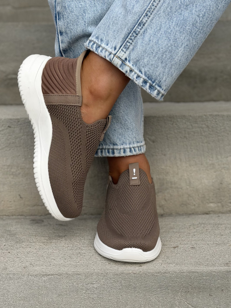 Sneakersy FLEX COMFORT COFFEE lekkie jak piórko - obrazek 5