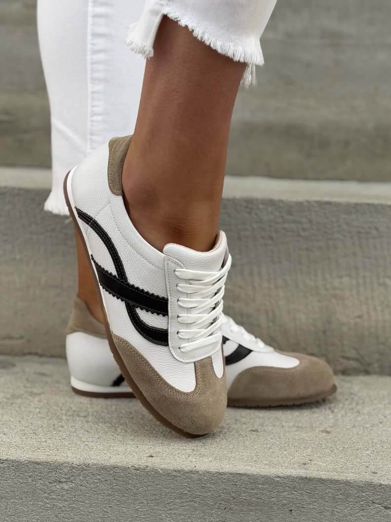Sportowe buty damskie KAZADII MONEVA WHITE skóra naturalna