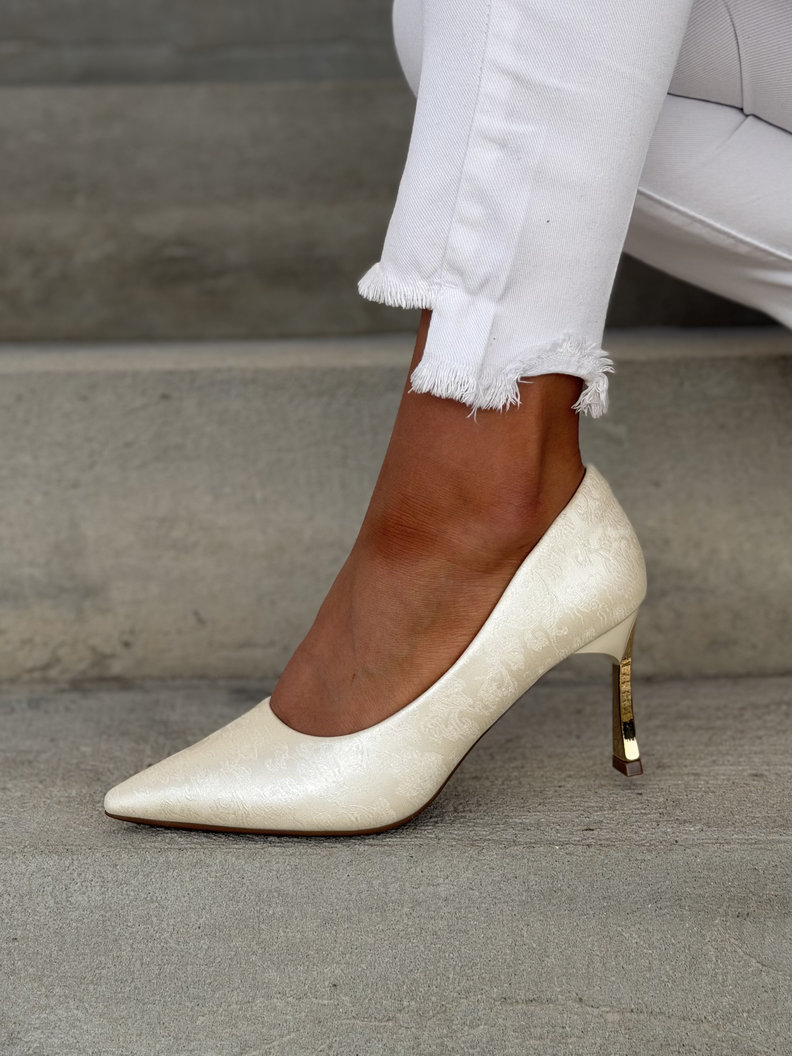 Eleganckie czółenka na szpilce z noskiem w szpic PEARL BEIGE - obrazek 6