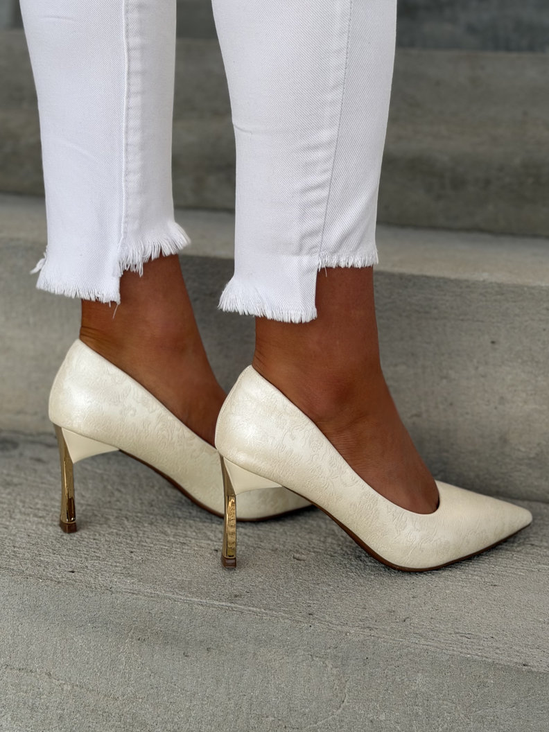 Eleganckie czółenka na szpilce z noskiem w szpic PEARL BEIGE - obrazek 8