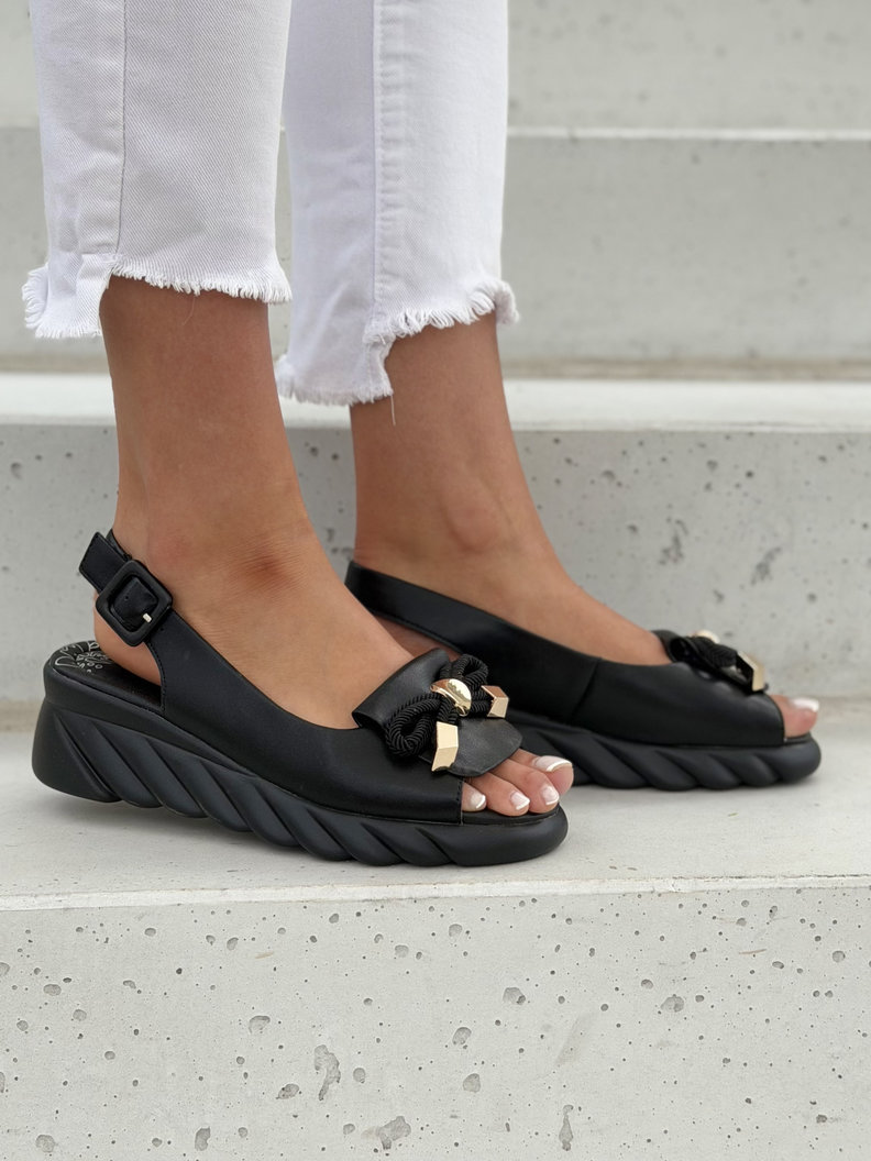 Damskie skórzane sandały na koturnie comfort SELENA czarne lico - obrazek 4