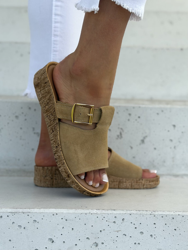 Skórzane klapki damskie KAZADII MADERA z klamrą camel polska produkcja - obrazek 7