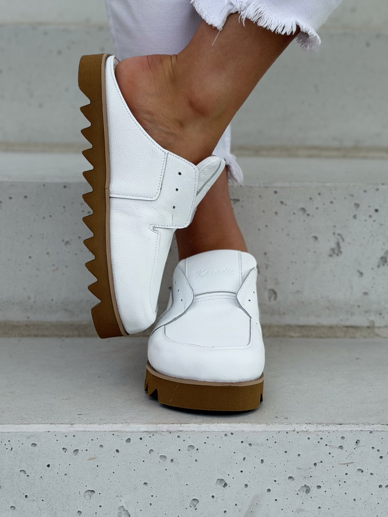 Białe skórzane klapki BAREFOOT KAZADII AERIS skóra naturalna polska produkcja - obrazek 6