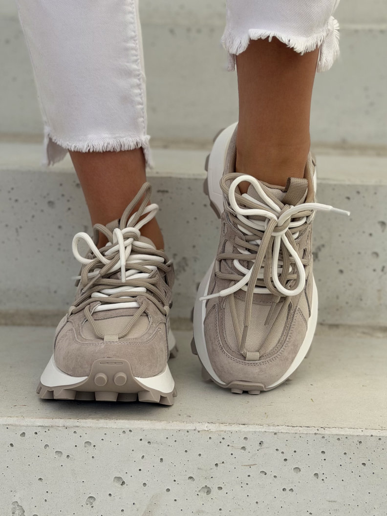 Skórzane lekkie sneakersy na wyższej podeszwie TREKKA BEIGE - obrazek 8