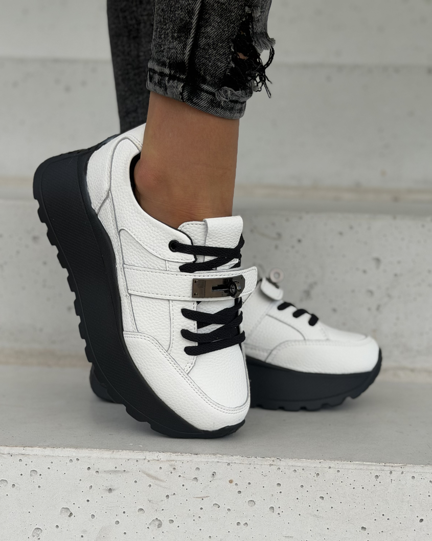 Sneakersy damskie Monéa białe z ozdobną klamrą skóra naturalna