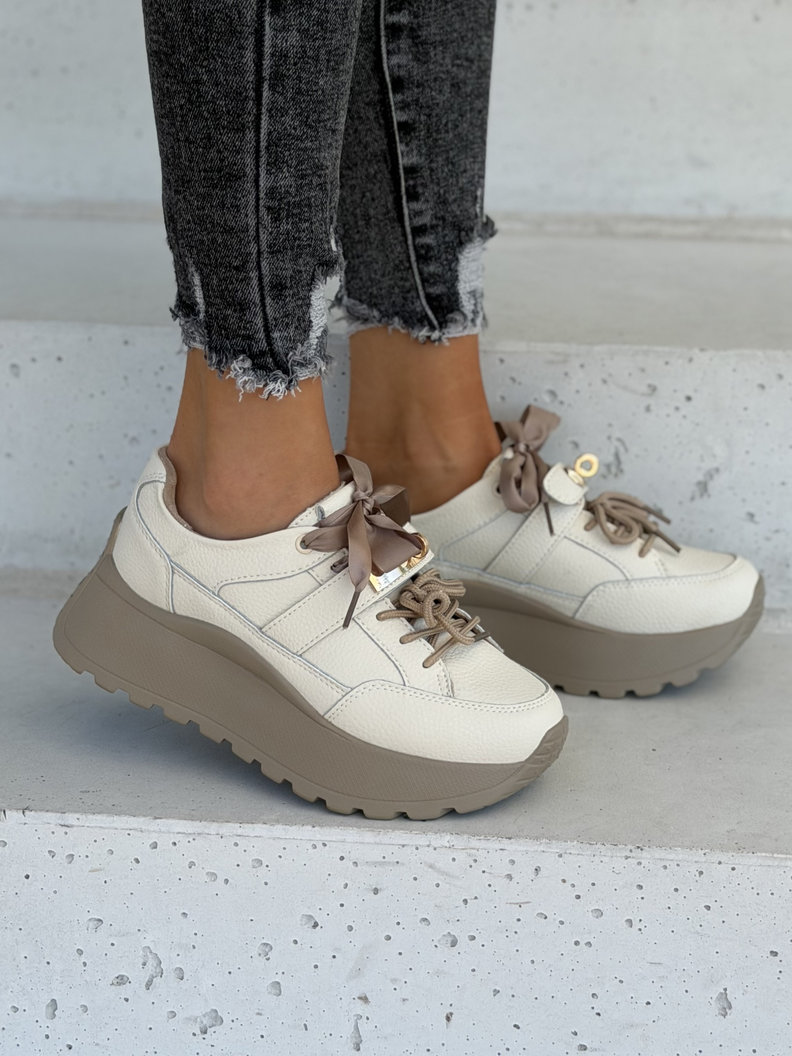 Skórzane trampki ELVENA BEIGE na lekkiej platformie - obrazek 9