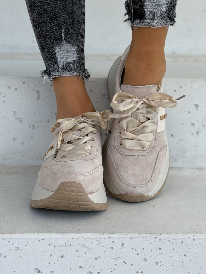 Skórzane trampki ELVENA BEIGE SUEDE na lekkiej platformie - obrazek 7