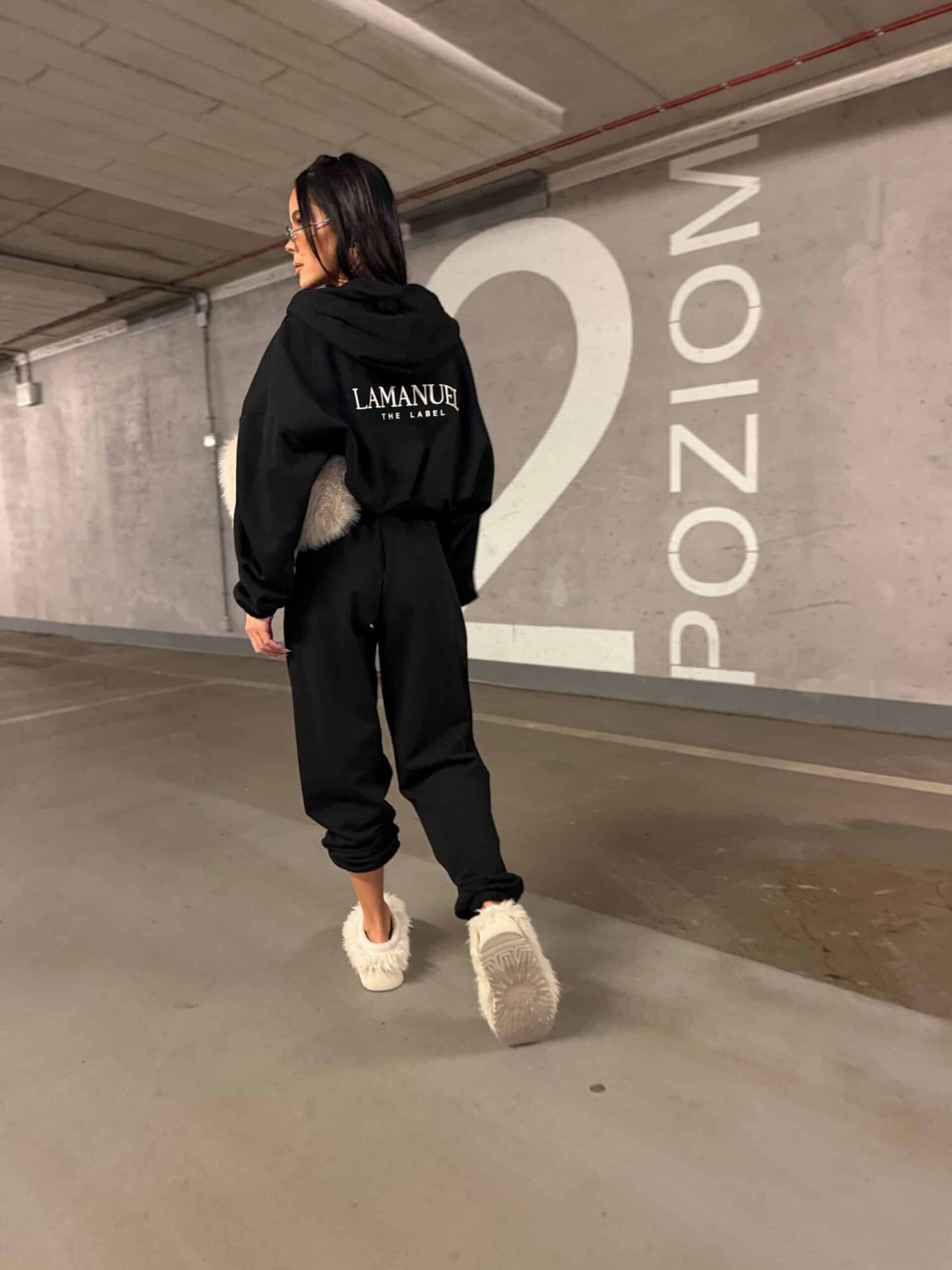 Bluza BASIC czarna La manuel polska produkcja - obrazek 4