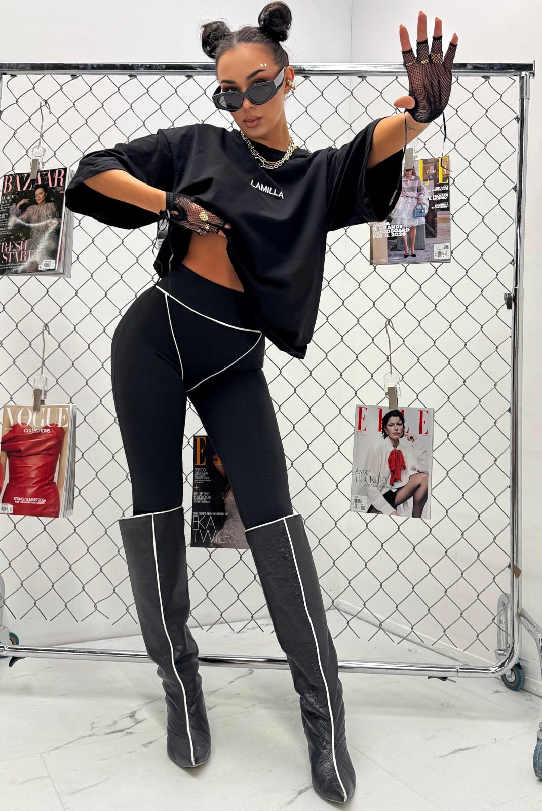 Czarne legginsy modelujące LA MILLA kontrastowe przeszycia polska produkcja - obrazek 3