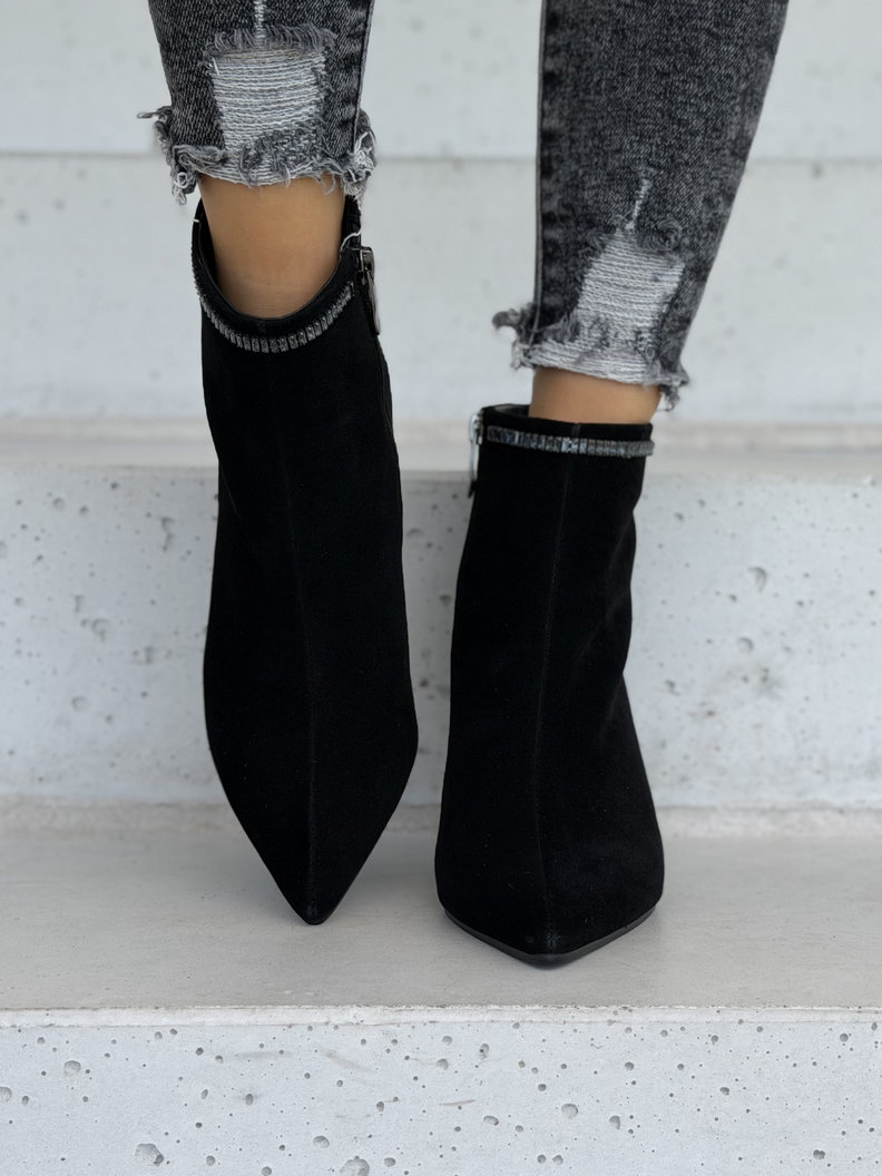 Skórzane ocieplane botki na obcasie REVIA BLACK SUEDE - obrazek 7