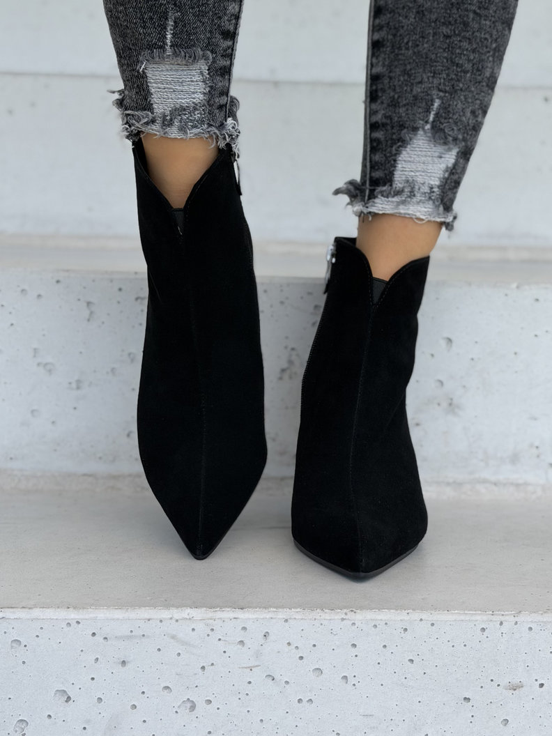 Skórzane ocieplane botki na obcasie IZARRA BLACK SUEDE - obrazek 6